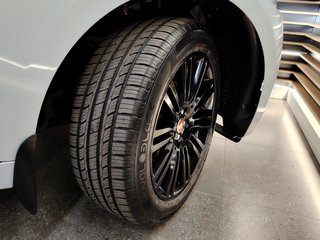 2017 Jaguar F-Pace 2.0 i4D AWD R-SPORT - photo 2