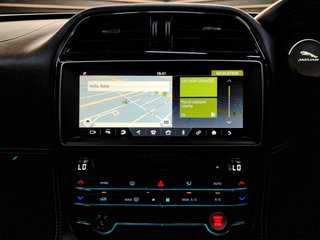 2017 Jaguar F-Pace 2.0 i4D AWD R-SPORT - photo 6