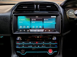 2017 Jaguar F-Pace 2.0 i4D AWD R-SPORT - photo 8