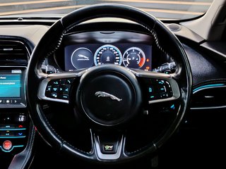2017 Jaguar F-Pace 2.0 i4D AWD R-SPORT - photo 17