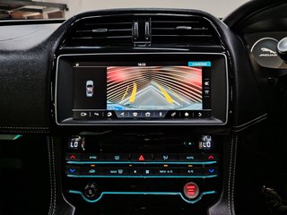 2017 Jaguar F-Pace 2.0 i4D AWD R-SPORT - photo 27