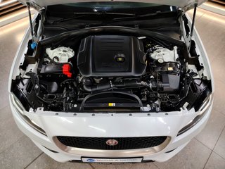 2017 Jaguar F-Pace 2.0 i4D AWD R-SPORT - photo 30