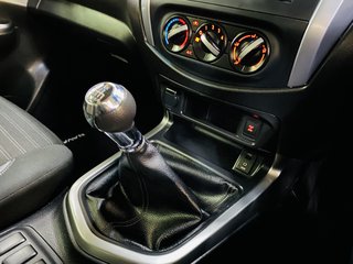 2024 Nissan Navara 2.5DDTI SE D/C P/U - photo 8