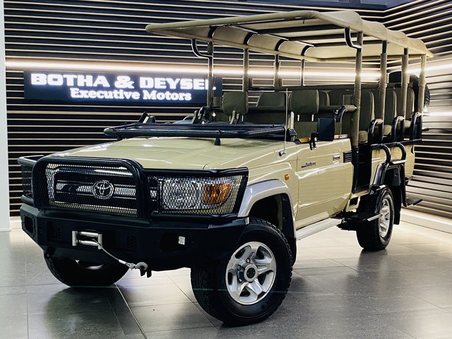 Toyota Land Cruiser Used vehicle for sale